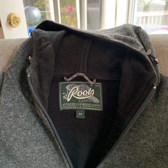 Men’s Roots Zip Up - Picture 2 of 5